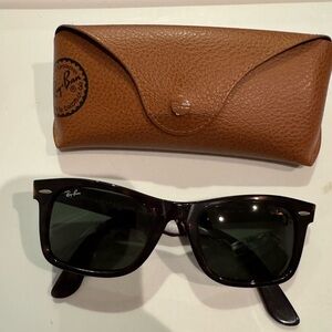 Ray-Ban classic Wayfarer Sunglasses, dark tortoise shell